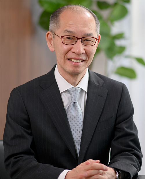 代表 小松豊